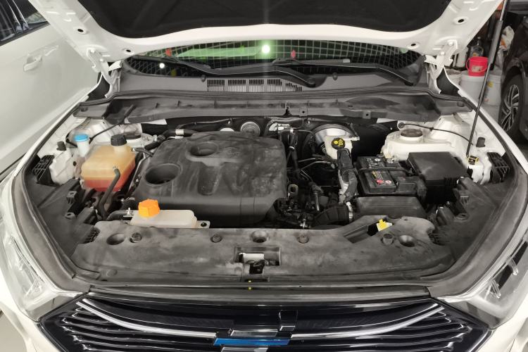 Used CHANGAN OSHAN X7 2020 1.5T Automatic Luxury Version Engine Bay