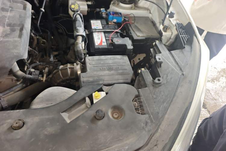 Used CHANGAN OSHAN X7 2020 1.5T Manual Elite Edition Engine Bay Left