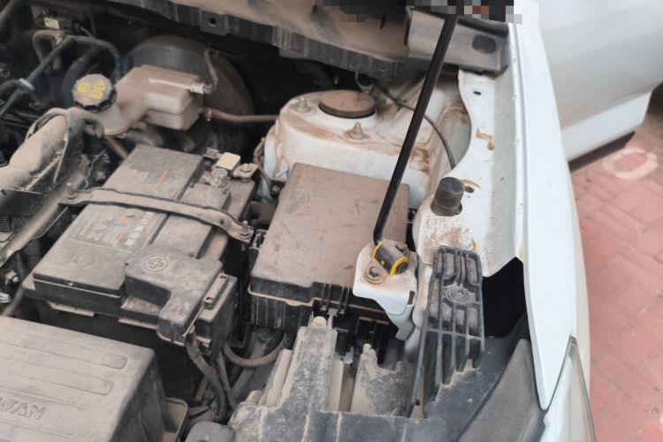Used CHANGAN OSHAN X7 2020 1.5T Manual Luxury Version Engine Bay Left