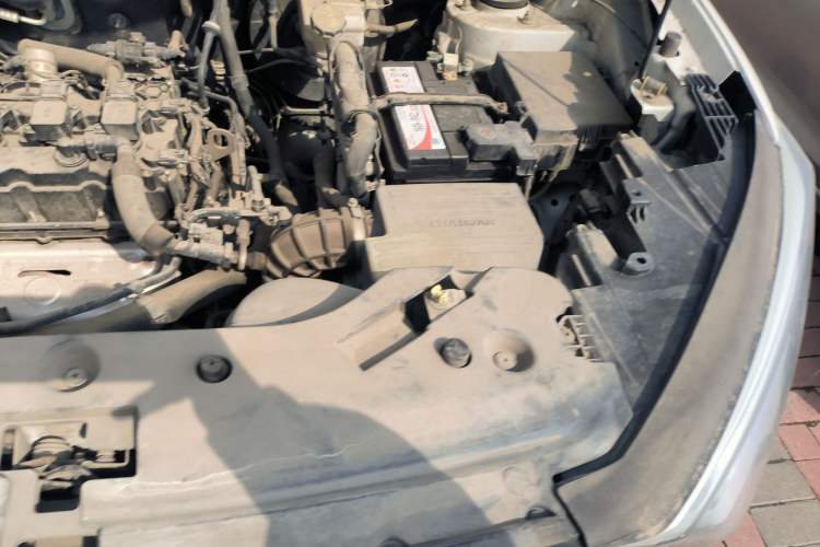 Used CHANGAN OSHAN X7 2020 1.5T Manual Elite Edition Engine Bay Left