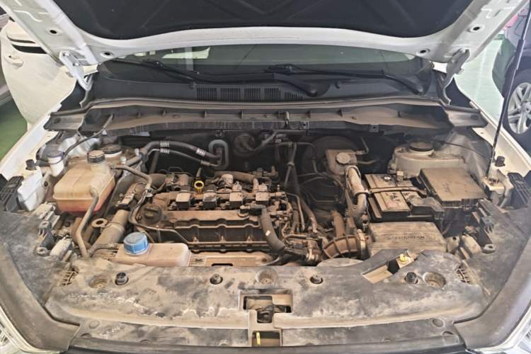 Used CHANGAN OSHAN X7 2020 1.5T Manual Elite Edition Engine Bay