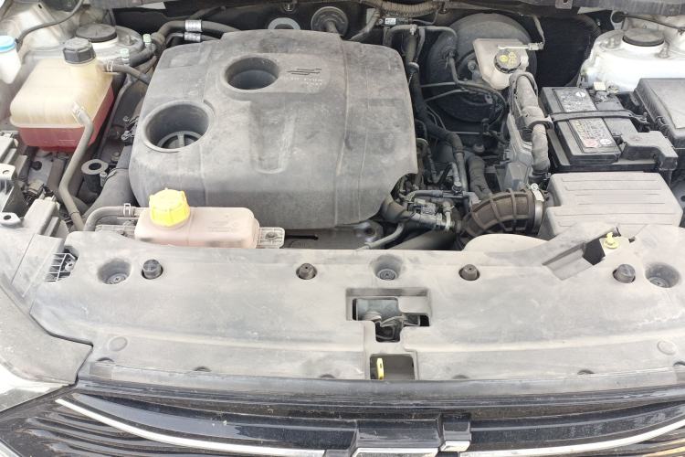 Used CHANGAN OSHAN X7 2020 1.5T Automatic Luxury Version Engine Bay
