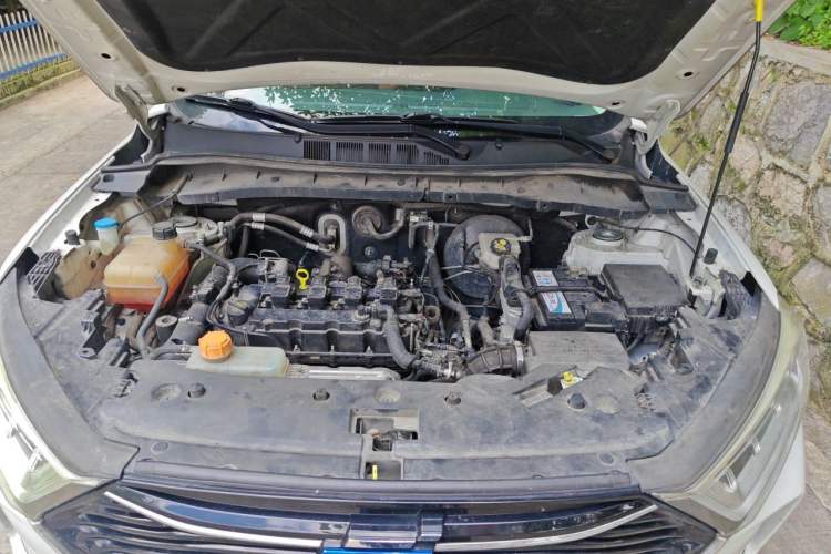 Used CHANGAN OSHAN X7 2020 1.5T Automatic Elite Edition Engine Bay