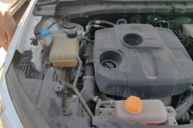 Used CHANGAN OSHAN X7 2020 1.5T Automatic Prestige Edition Engine Bay Right
