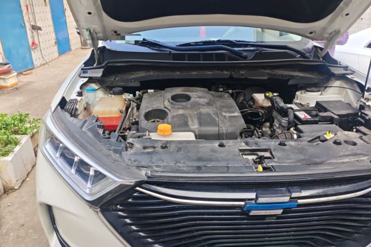 Used CHANGAN OSHAN X7 2020 1.5T Automatic Luxury Version Engine Bay Right