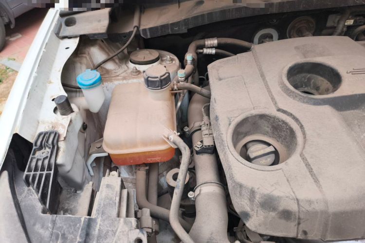 Used CHANGAN OSHAN X7 2020 1.5T Manual Luxury Version Engine Bay Right