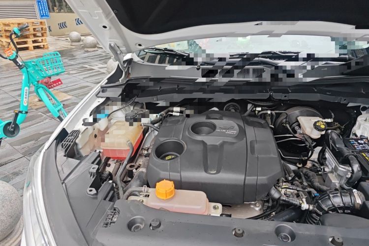 Used CHANGAN OSHAN X7 2020 1.5T Manual Luxury Version Engine Bay Right