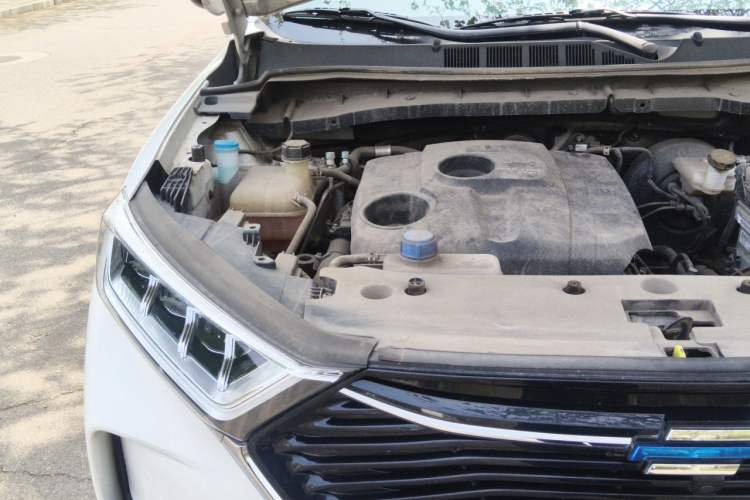 Used CHANGAN OSHAN X7 2020 1.5T Automatic Luxury Version Engine Bay Right