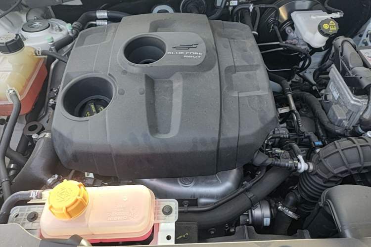 Used CHANGAN OSHAN X7 2020 1.5T Automatic Prestige Edition Engine Bay