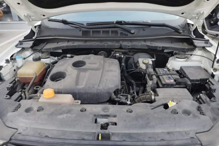 Used CHANGAN OSHAN X7 2020 1.5T Automatic Luxury Version Engine Bay