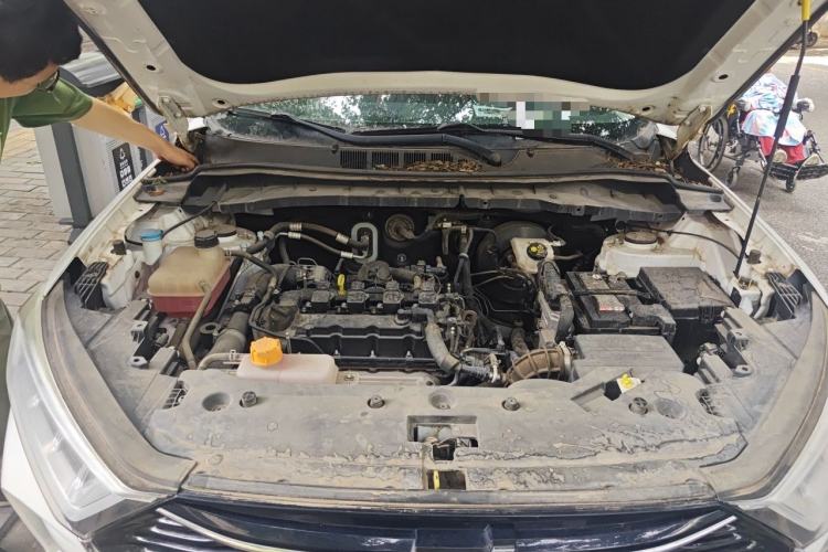 Used CHANGAN OSHAN X7 2020 1.5T Manual Elite Edition Engine Bay
