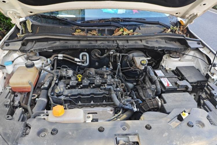 Used CHANGAN OSHAN X7 2020 1.5T Manual Elite Edition Engine Bay