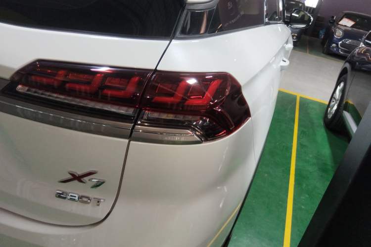 Used CHANGAN OSHAN X7 2020 1.5T Manual Luxury Version Exterior 1