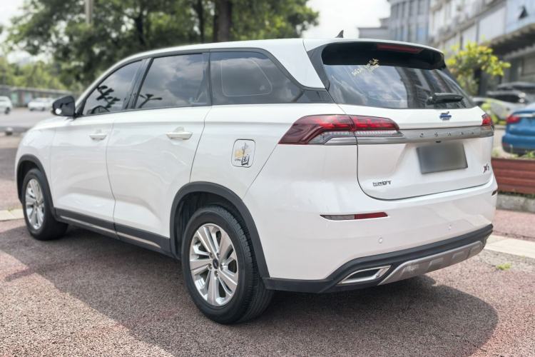 Used CHANGAN OSHAN X7 2020 1.5T Manual Luxury Version Exterior 2