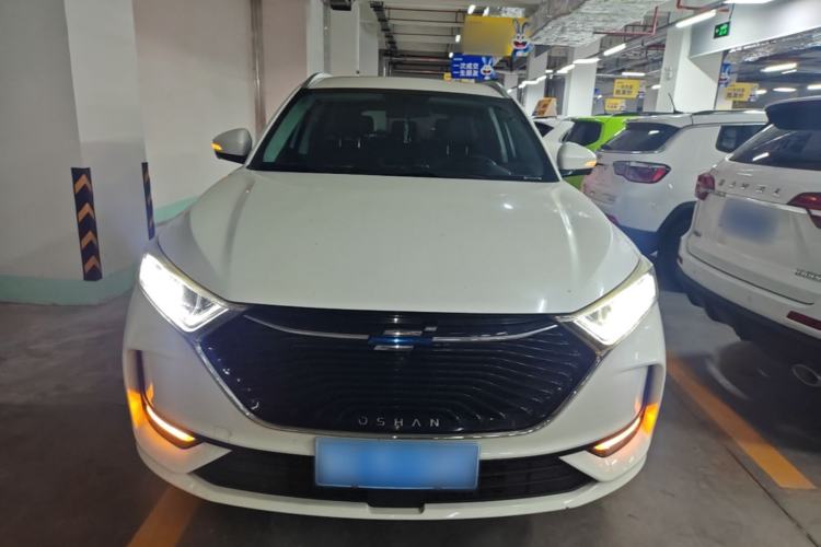 Used CHANGAN OSHAN X7 2020 1.5T Automatic Luxury Model Front