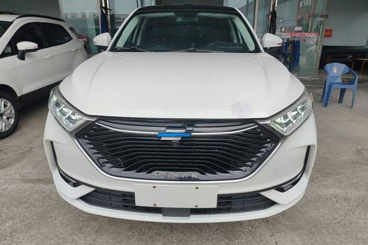 Used CHANGAN OSHAN X7 2020 1.5T Manual Luxury Version Front