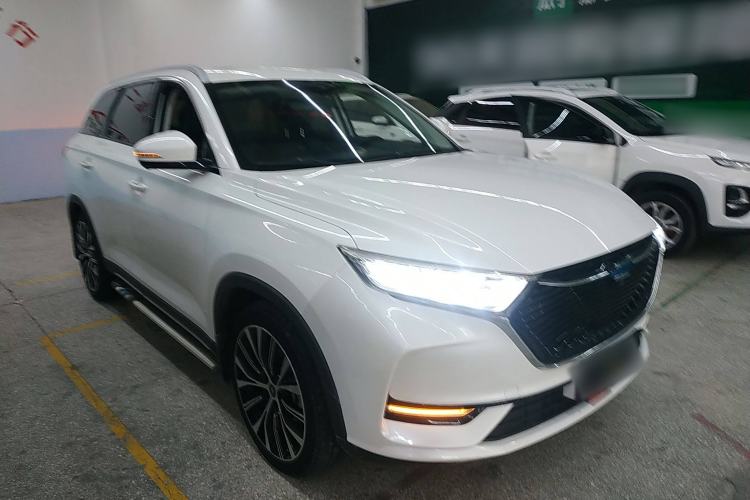 Used CHANGAN OSHAN X7 2020 1.5T Automatic Flagship Edition Front Right 45 Deg
