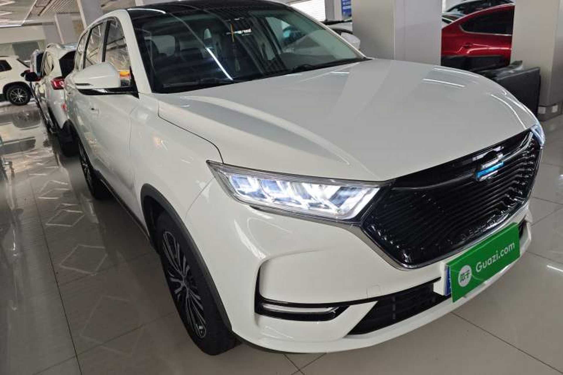 Used CHANGAN OSHAN X7 2020 1.5T Automatic Luxury Version Front Right 45 Deg