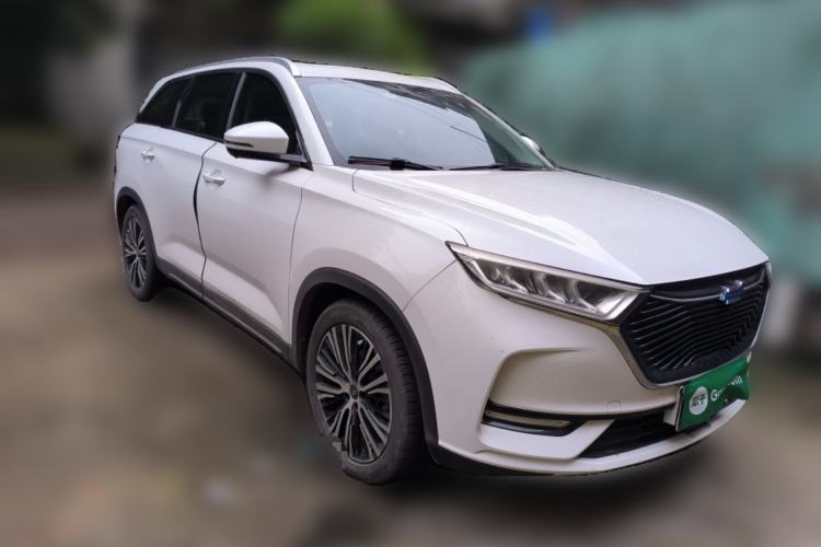Used CHANGAN OSHAN X7 2020 1.5T Automatic Luxury Model Front Right 45 Deg