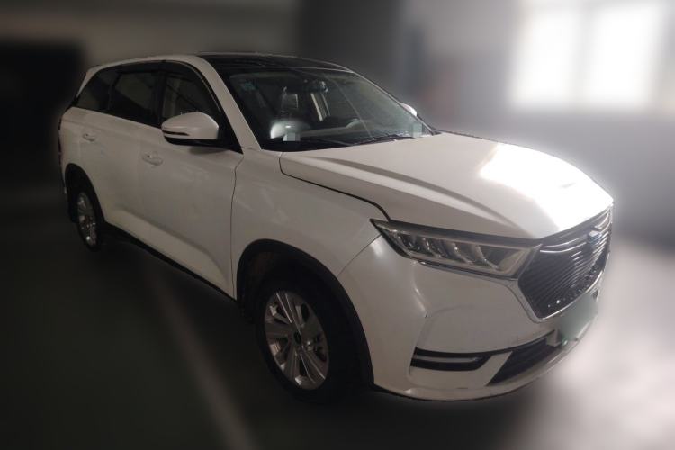 Used CHANGAN OSHAN X7 2020 1.5T Manual Luxury Version Front Right 45 Deg