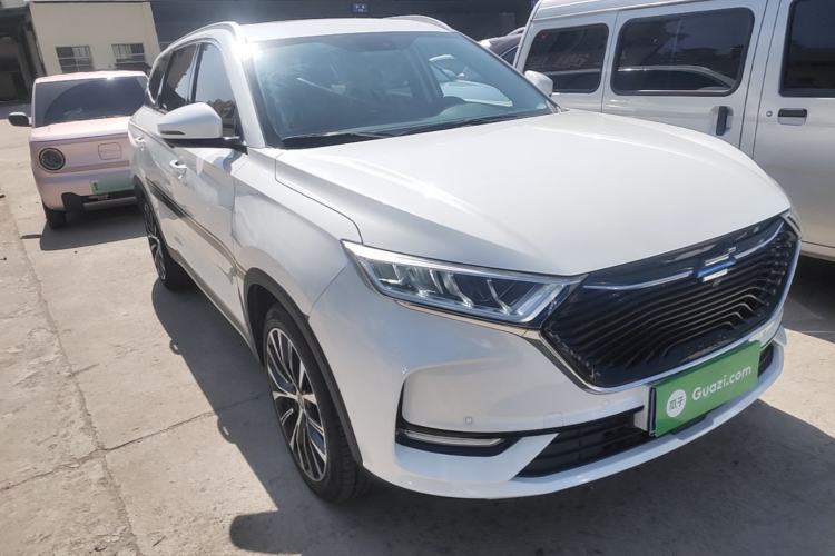 Used CHANGAN OSHAN X7 2020 1.5T Automatic Parking with Facial Recognition – Spacey & Carefree Edition Front Right 45 Deg