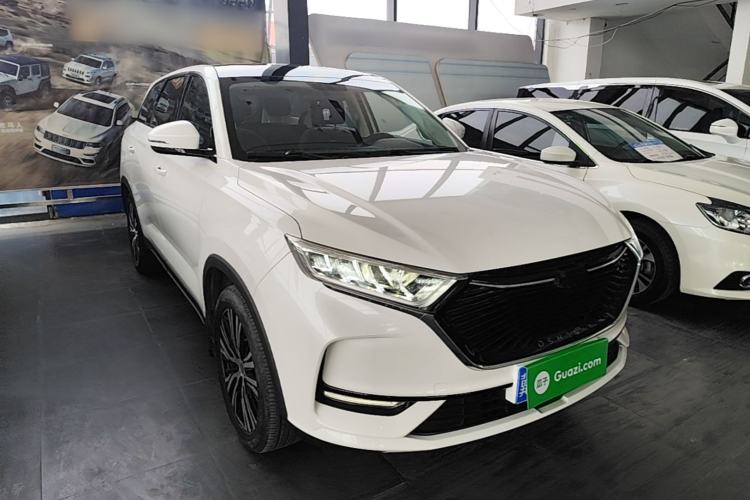 Used CHANGAN OSHAN X7 2020 1.5T Automatic Luxury Version Front Right 45 Deg