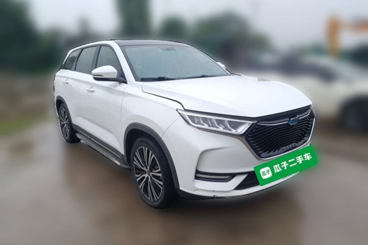 Used CHANGAN OSHAN X7 2020 1.5T Automatic Luxury Version Front Right 45 Deg