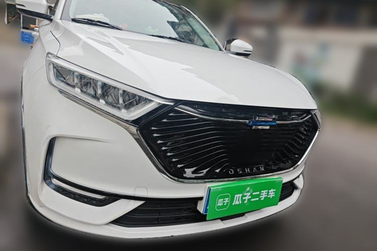 Used CHANGAN OSHAN X7 2020 1.5T Manual Luxury Version Front