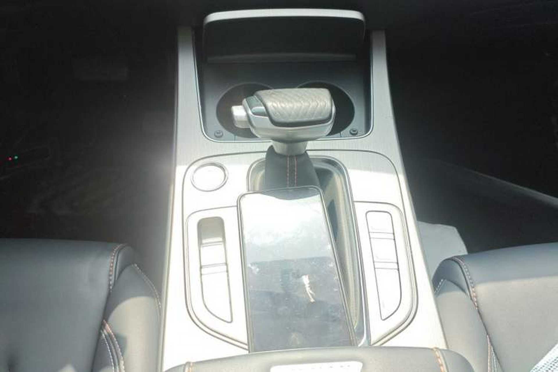 Used CHANGAN OSHAN X7 2020 1.5T Automatic Luxury Version Gear Lever