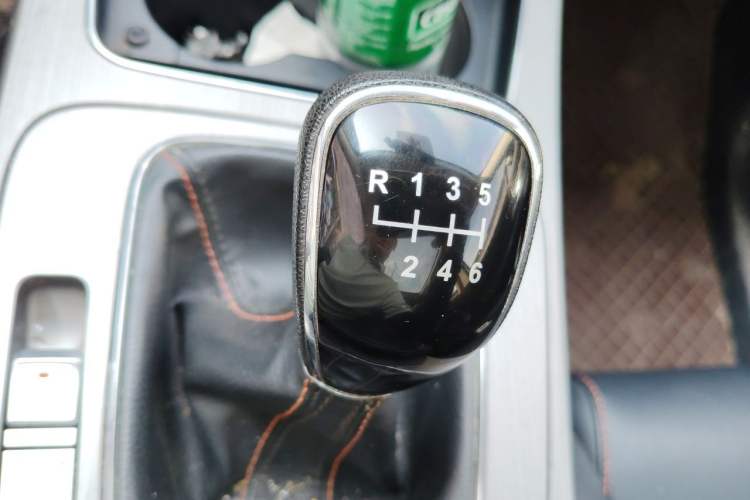 Used CHANGAN OSHAN X7 2020 1.5T Manual Luxury Version Gear Lever
