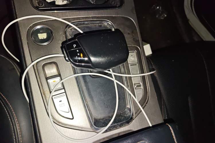 Used CHANGAN OSHAN X7 2020 1.5T Automatic Parking with Facial Recognition – Spacey & Carefree Edition Gear Lever