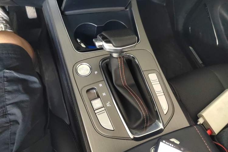 Used CHANGAN OSHAN X7 2020 1.5T Automatic Flagship Edition Gear Lever
