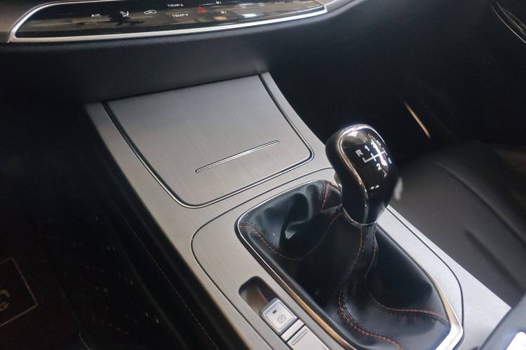 Used CHANGAN OSHAN X7 2020 1.5T Manual Luxury Version Gear Lever
