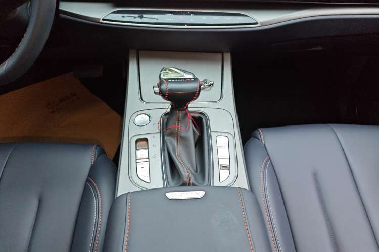 Used CHANGAN OSHAN X7 2020 1.5T Automatic Luxury Model Gear Lever