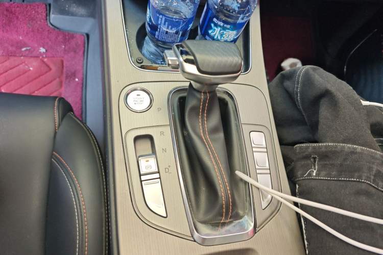 Used CHANGAN OSHAN X7 2020 1.5T Automatic Prestige Edition Gear Lever