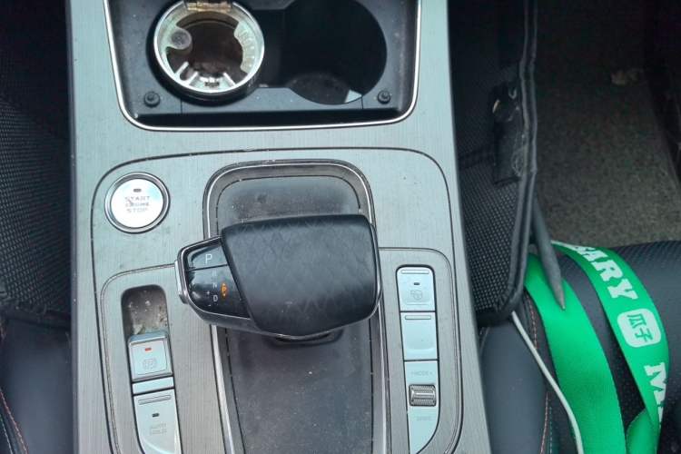 Used CHANGAN OSHAN X7 2020 1.5T Automatic Parking with Facial Recognition – Spacey & Carefree Edition Gear Lever