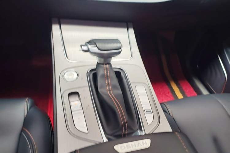 Used CHANGAN OSHAN X7 2020 1.5T Automatic Luxury Model Gear Lever