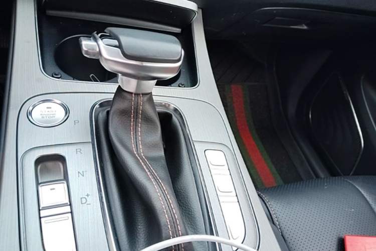 Used CHANGAN OSHAN X7 2020 1.5T Automatic Flagship Edition Gear Lever