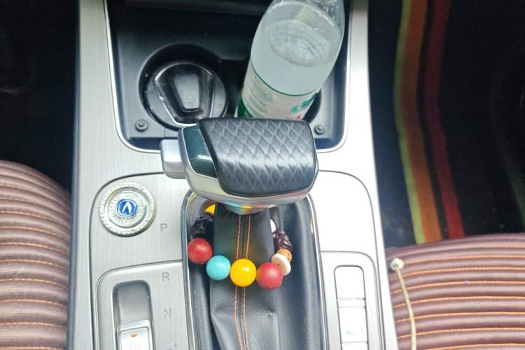 Used CHANGAN OSHAN X7 2020 1.5T Automatic Elite Edition Gear Lever