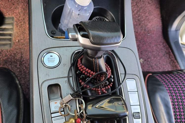 Used CHANGAN OSHAN X7 2020 1.5T Automatic Prestige Edition Gear Lever