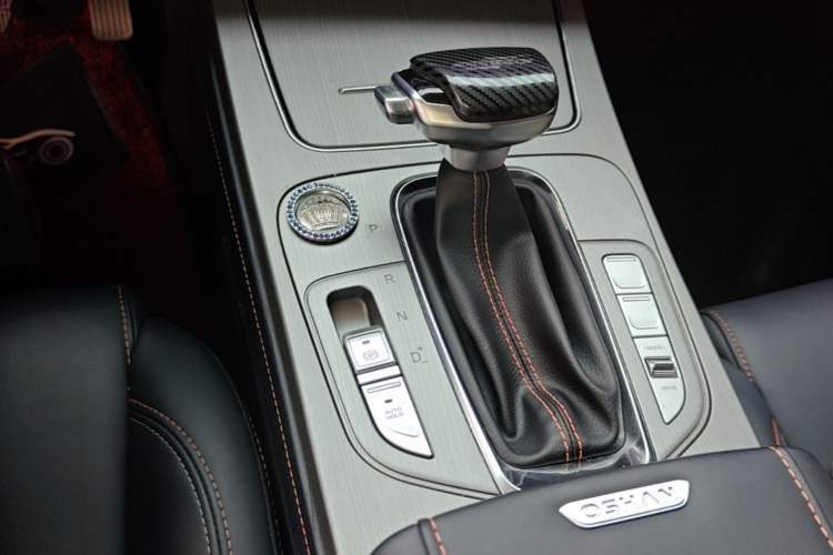 Used CHANGAN OSHAN X7 2020 1.5T Automatic Luxury Model Gear Lever
