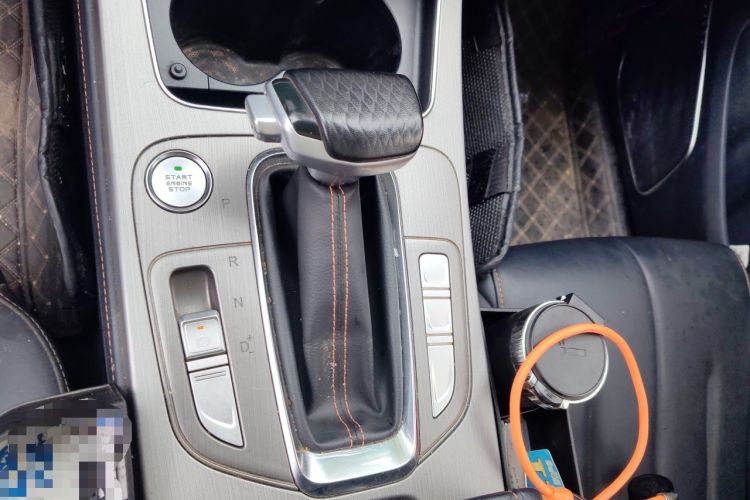 Used CHANGAN OSHAN X7 2020 1.5T Automatic Luxury Version Gear Lever