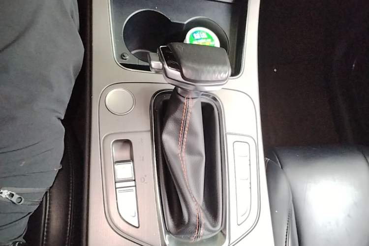 Used CHANGAN OSHAN X7 2020 1.5T Automatic Elite Edition Gear Lever