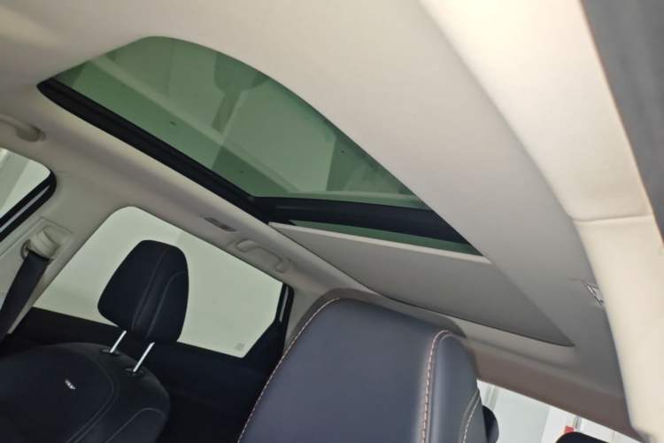 Used CHANGAN OSHAN X7 2020 1.5T Automatic Luxury Model Headliner