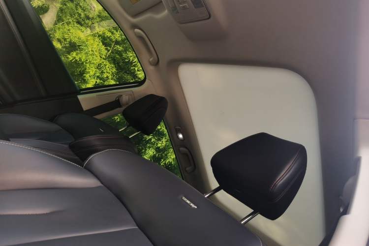 Used CHANGAN OSHAN X7 2020 1.5T Manual Luxury Version Headliner