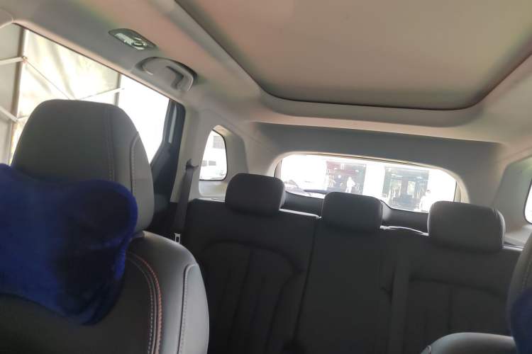 Used CHANGAN OSHAN X7 2020 1.5T Automatic Flagship Edition Headliner