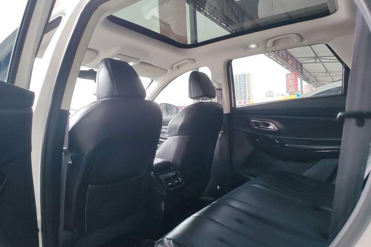 Used CHANGAN OSHAN X7 2020 1.5T Manual Luxury Version Headliner