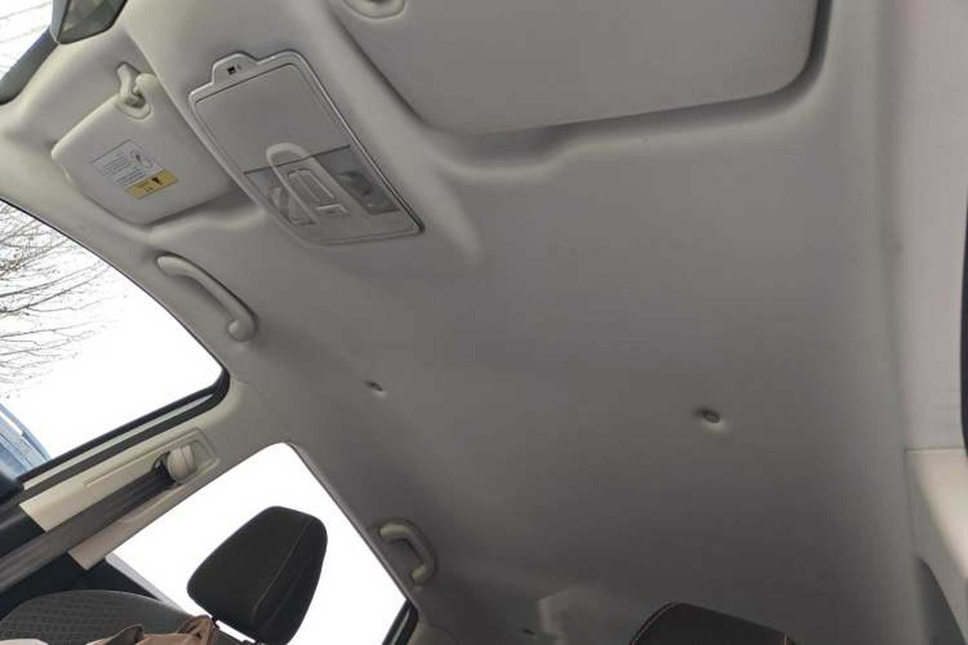 Used CHANGAN OSHAN X7 2020 1.5T Automatic Elite Edition Headliner