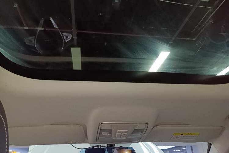 Used CHANGAN OSHAN X7 2020 1.5T Automatic Luxury Version Headliner