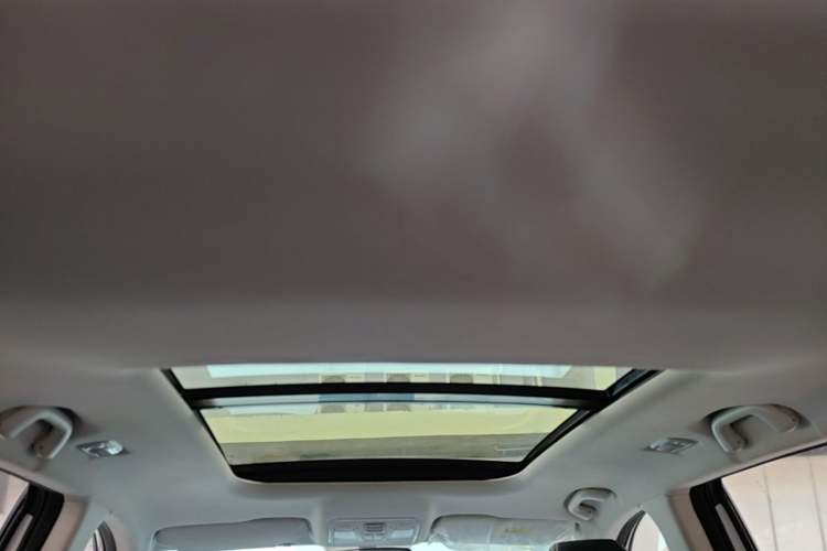 Used CHANGAN OSHAN X7 2020 1.5T Automatic Luxury Model Headliner